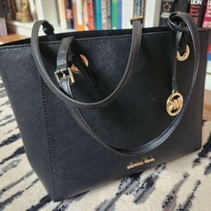GREAT!!  Michael Kors Walsh tote black